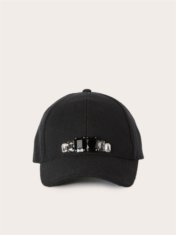 Cap with stone embroidery