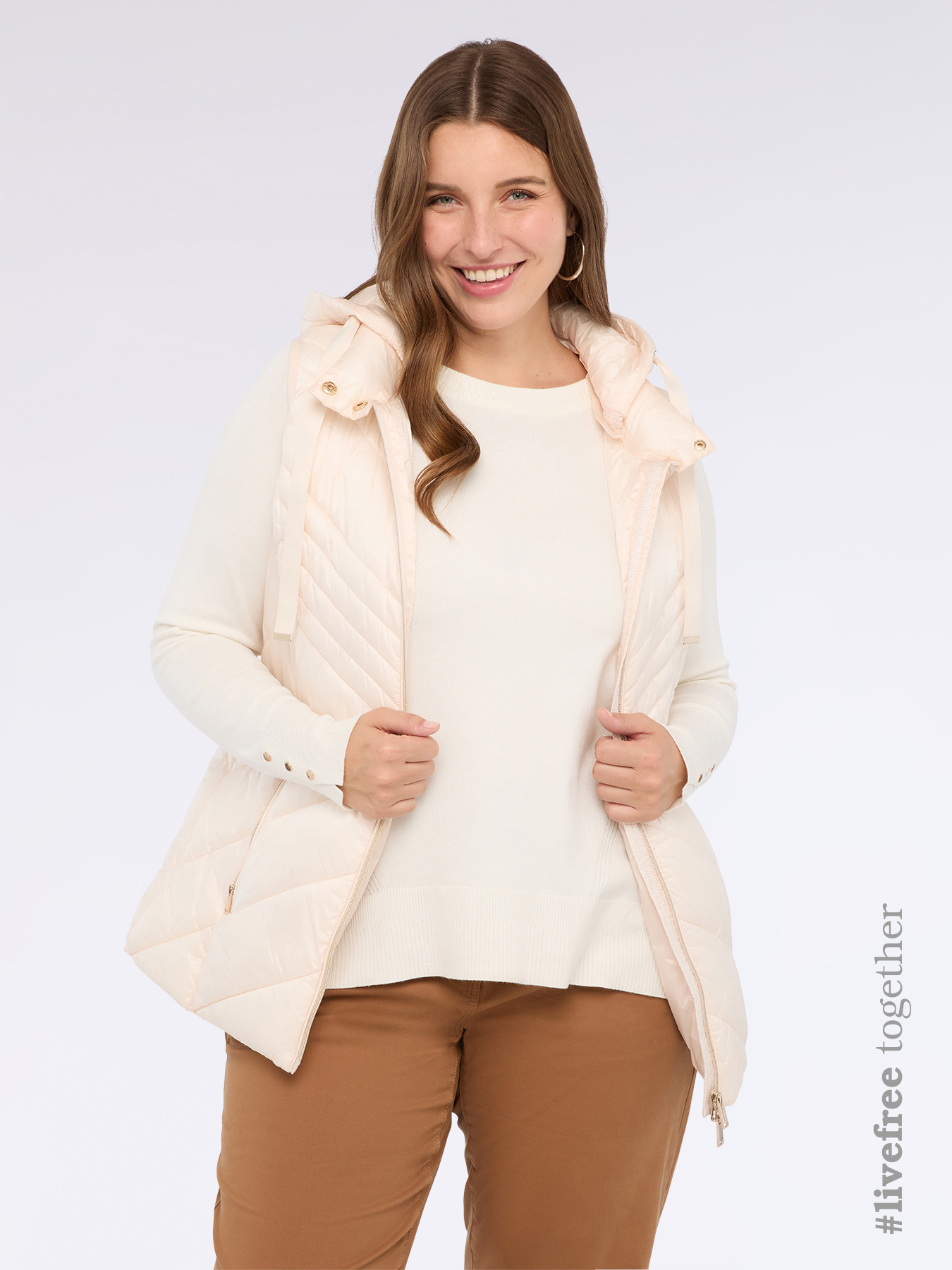 Sleeveless down jacket with hood and Sorona® Aura padding image number 0