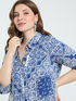 Hemdblusenkleid mit Bandana-Print image number 2