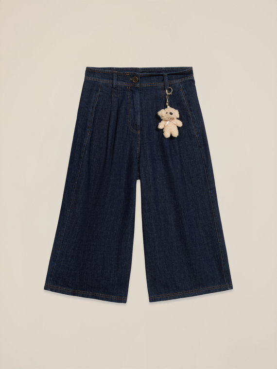 Bermuda in denim con charm