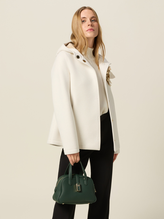 Bauletto con dettaglio metallico