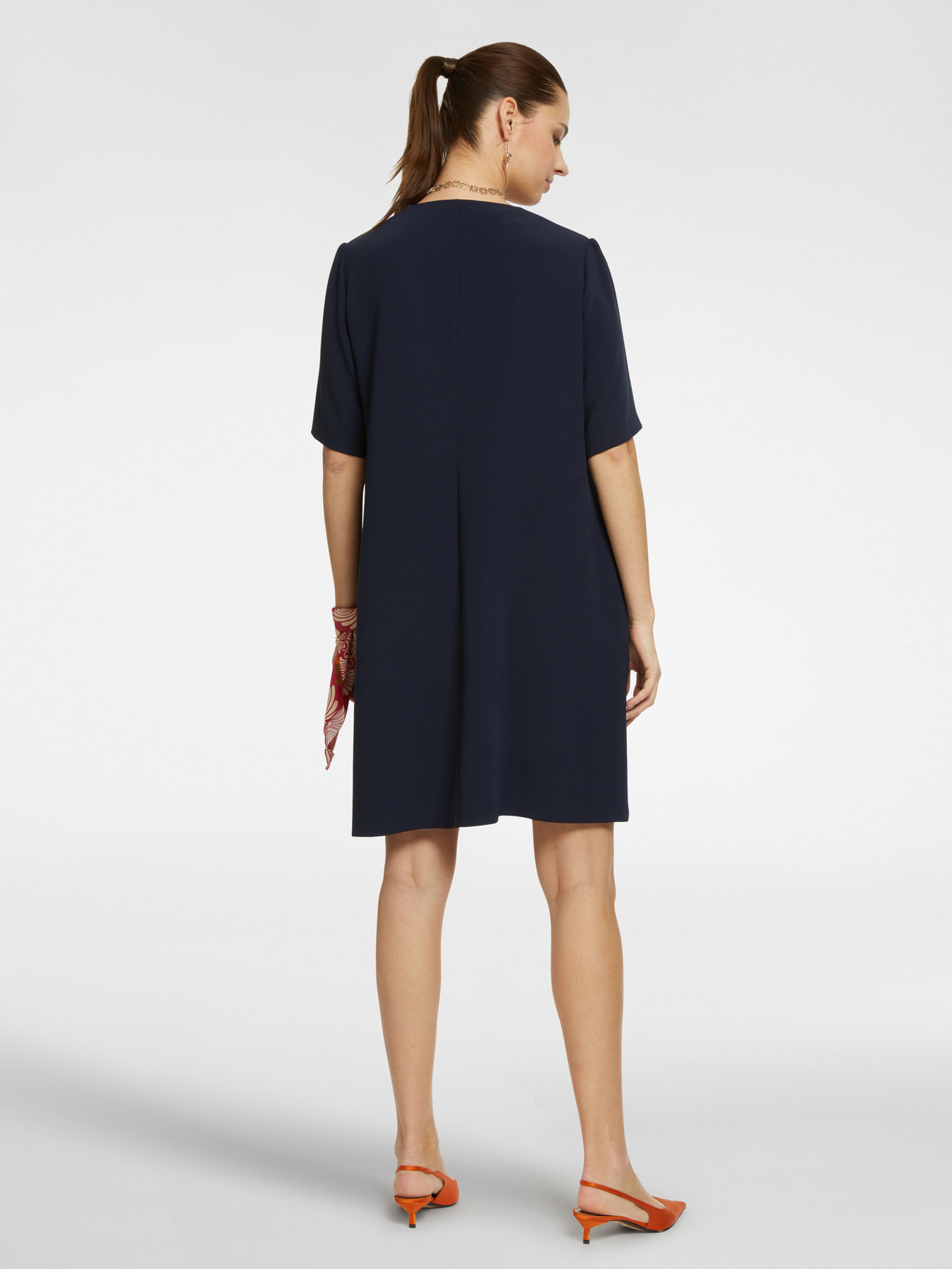 kleid mit Knöpfen image number 1