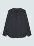 Blusa in raso con bottoni a forma di cuore image number 4