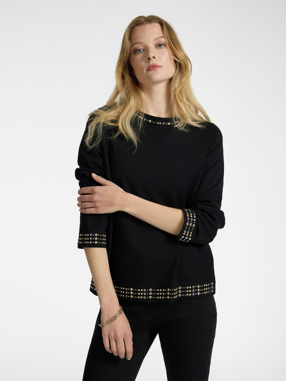 T-shirt with studs