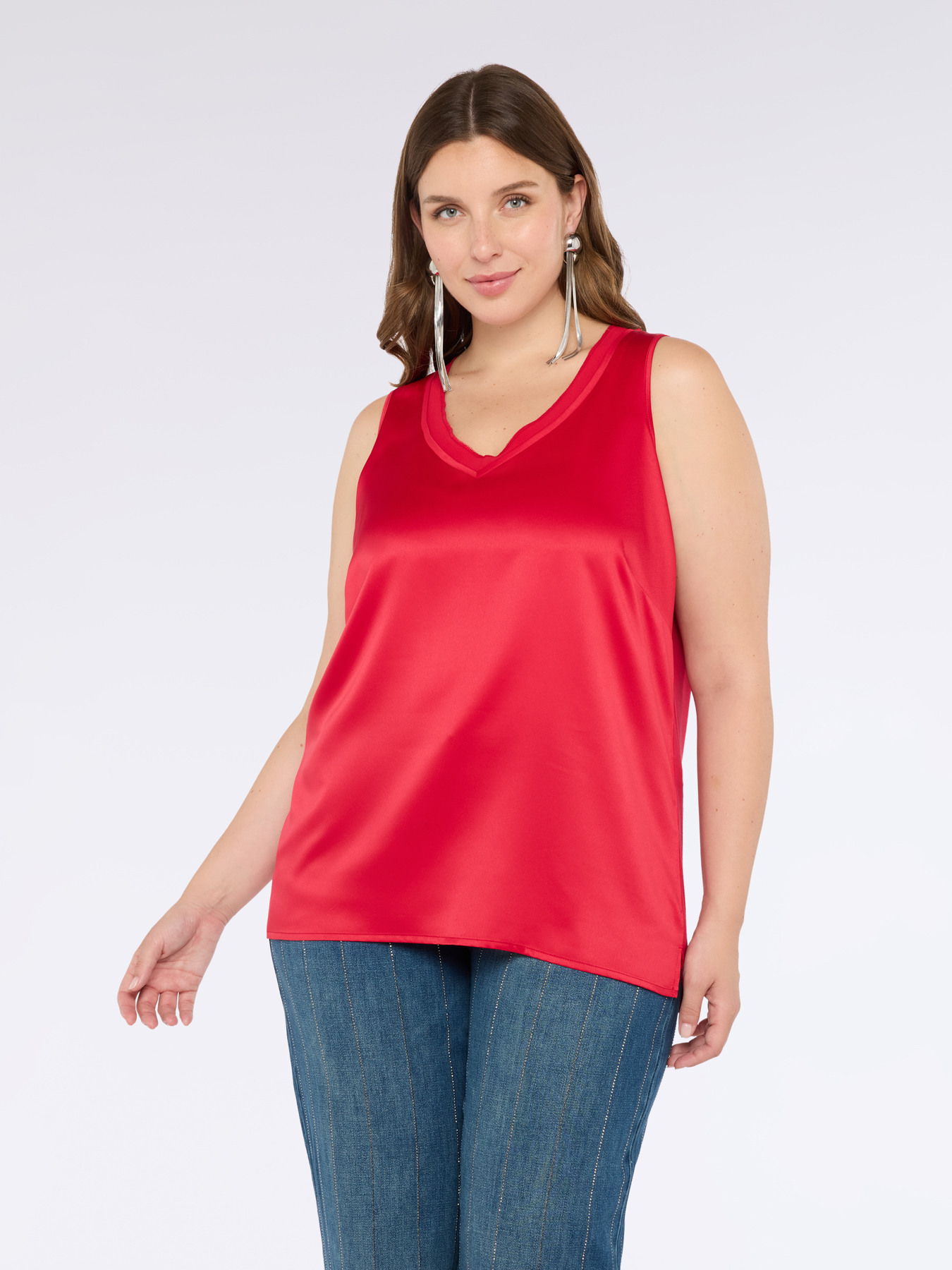 Two-material top with V-neck image number 2