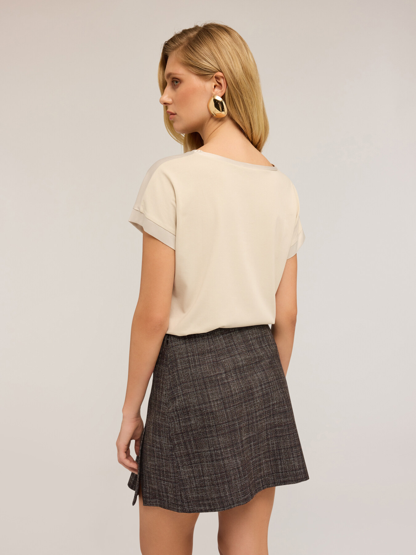 T-shirt bimaterica image number 1