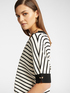 Short-sleeved sweater image number 3