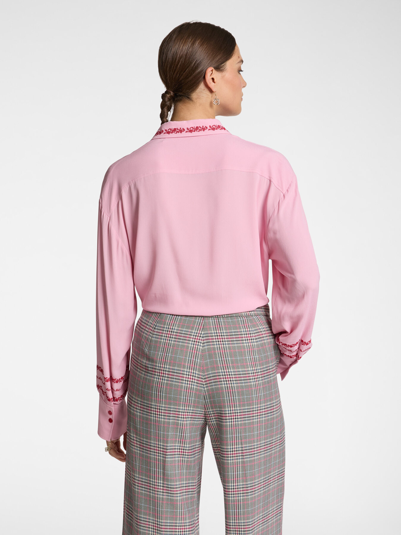 Embroidered shirt image number 1