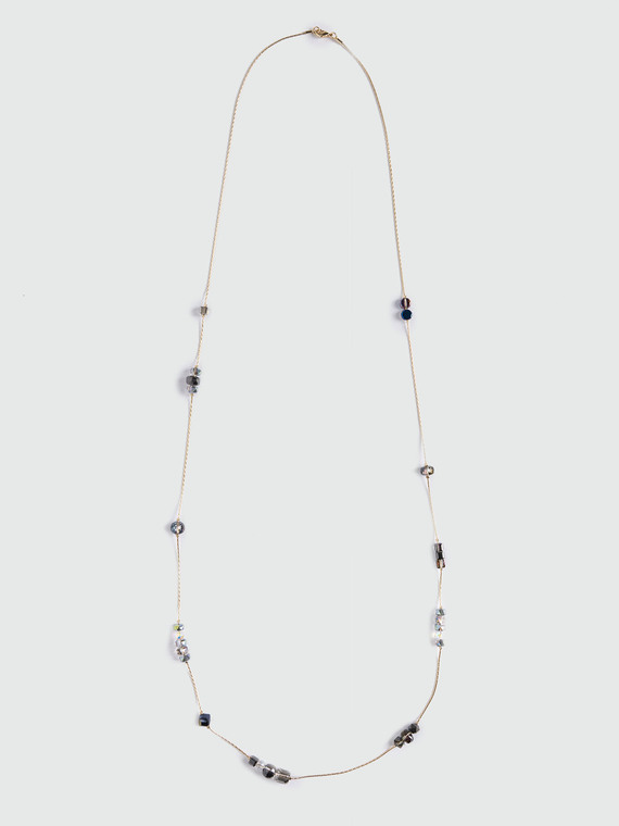 Collar largo con colgantes iridiscentes