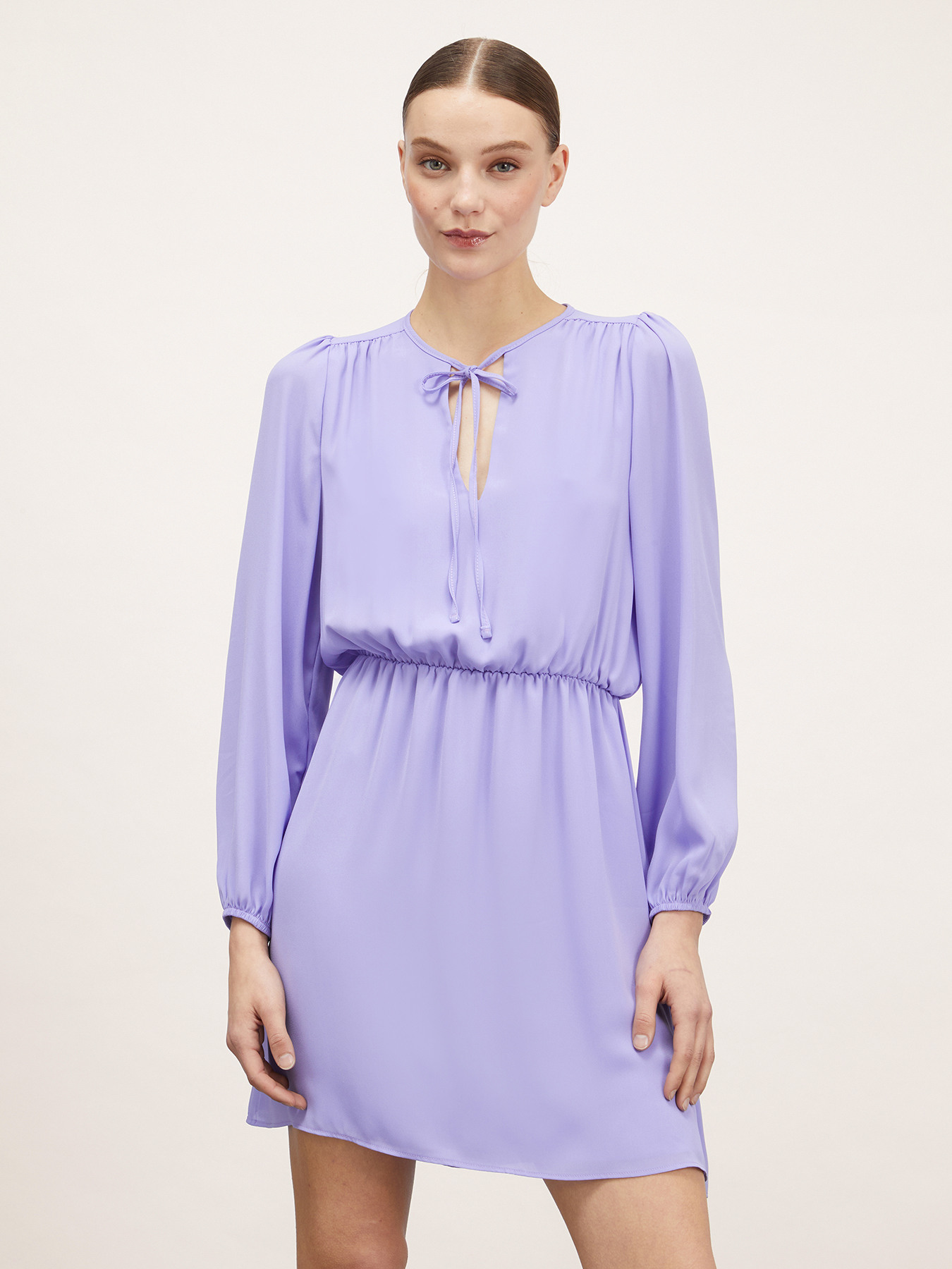 Short dress with gathers image number 0