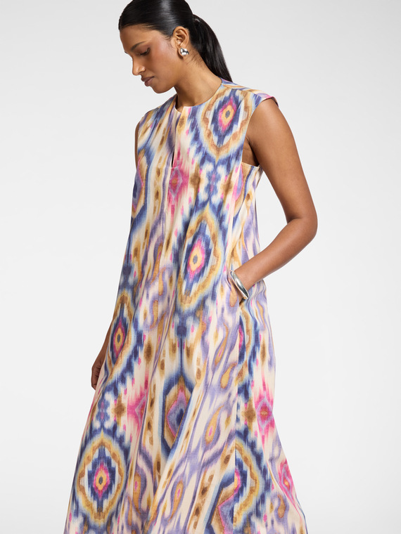 Long dress in printed poplin
