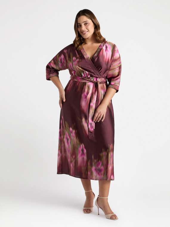 Kleid mit nuanciertem Druck