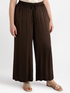 Pantalón modelo palazzo de raso image number 0