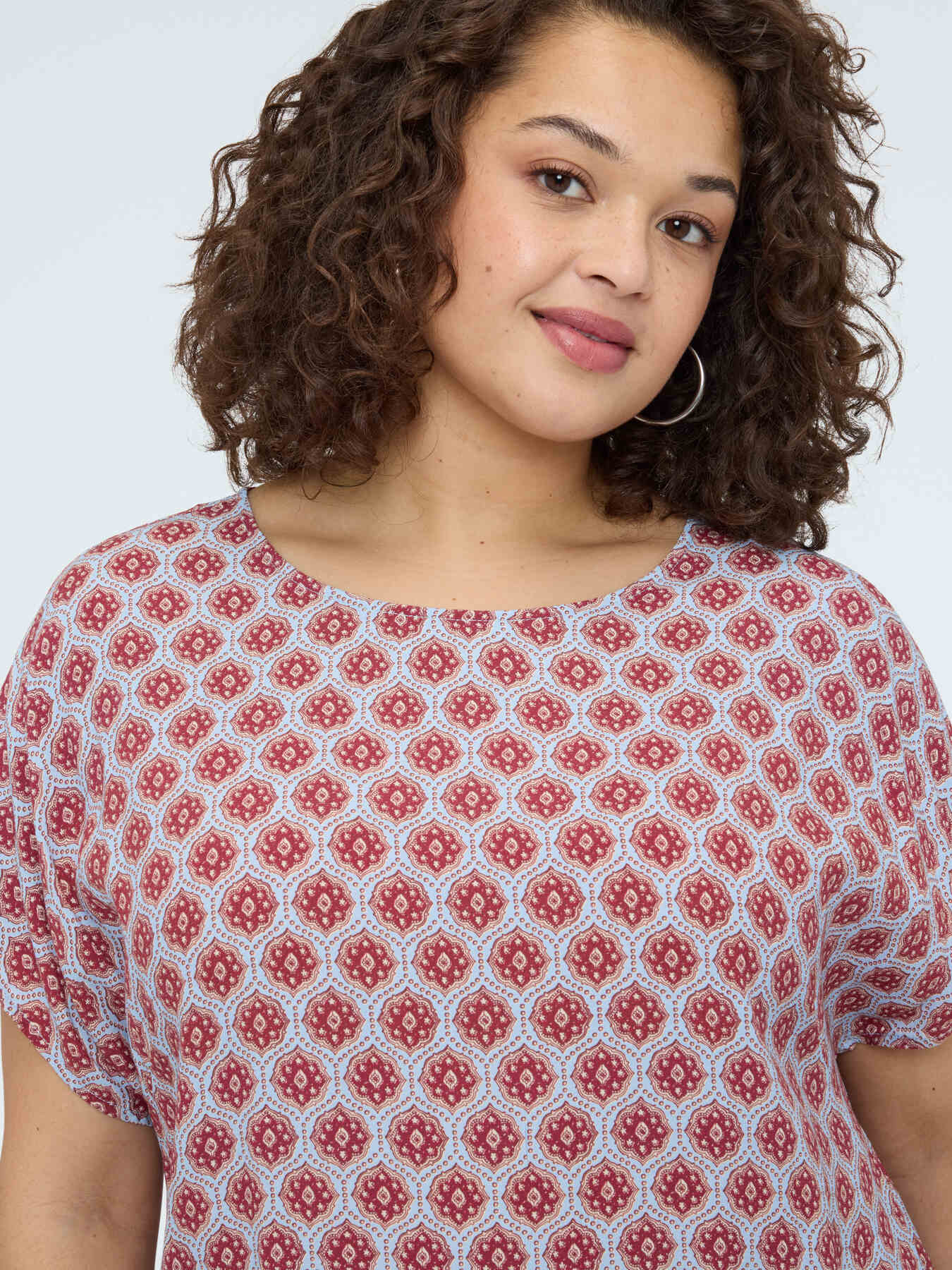 Kimono blouse with geometric print image number 3