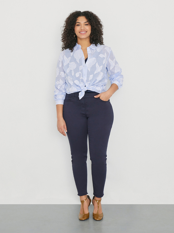 Gestreifte Hemdbluse mit floraler Verarbeitung