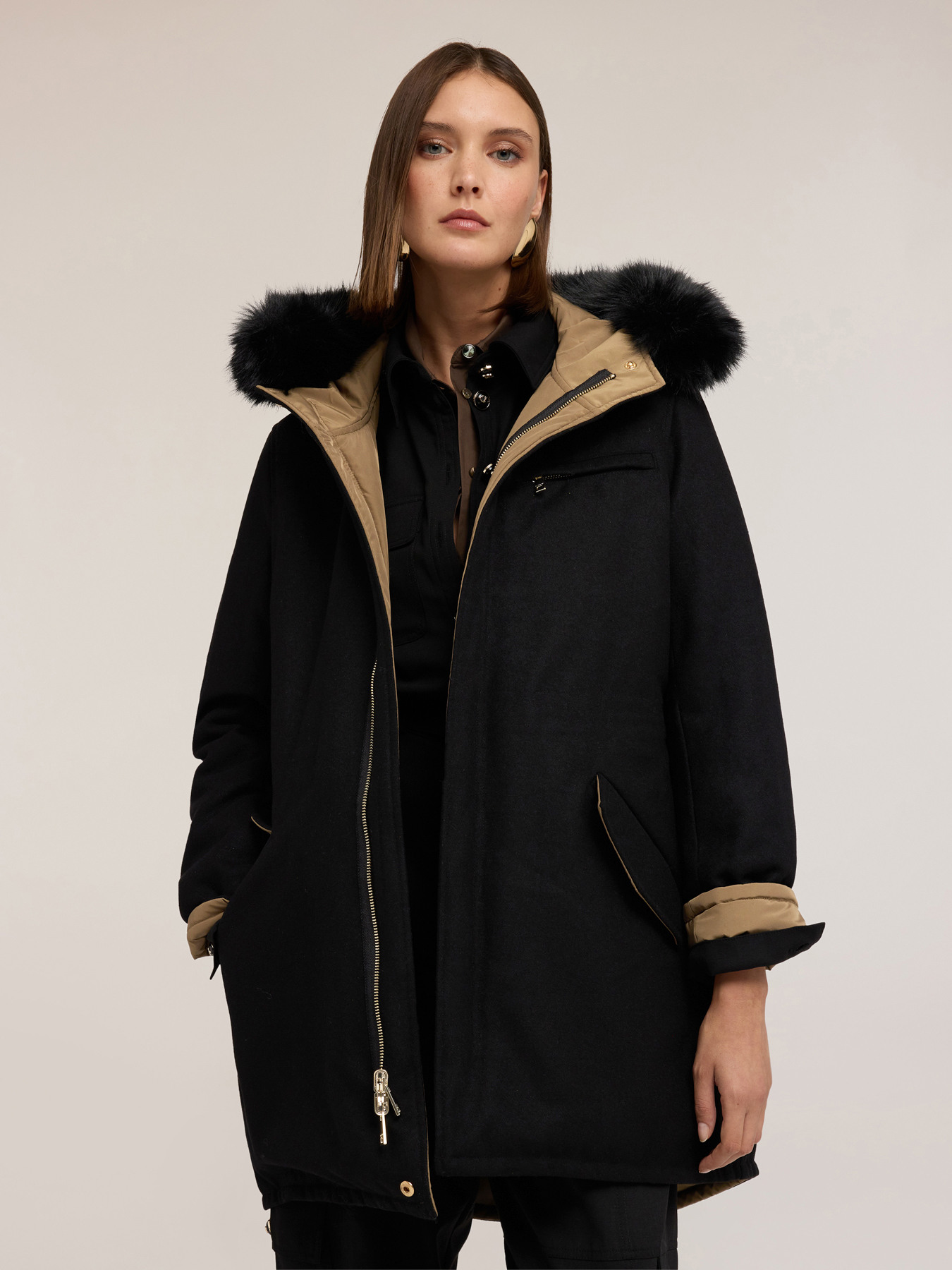 Plumífero reversible con capucha y cremallera image number 4