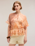 Blusa in fantasia con volant image number 3