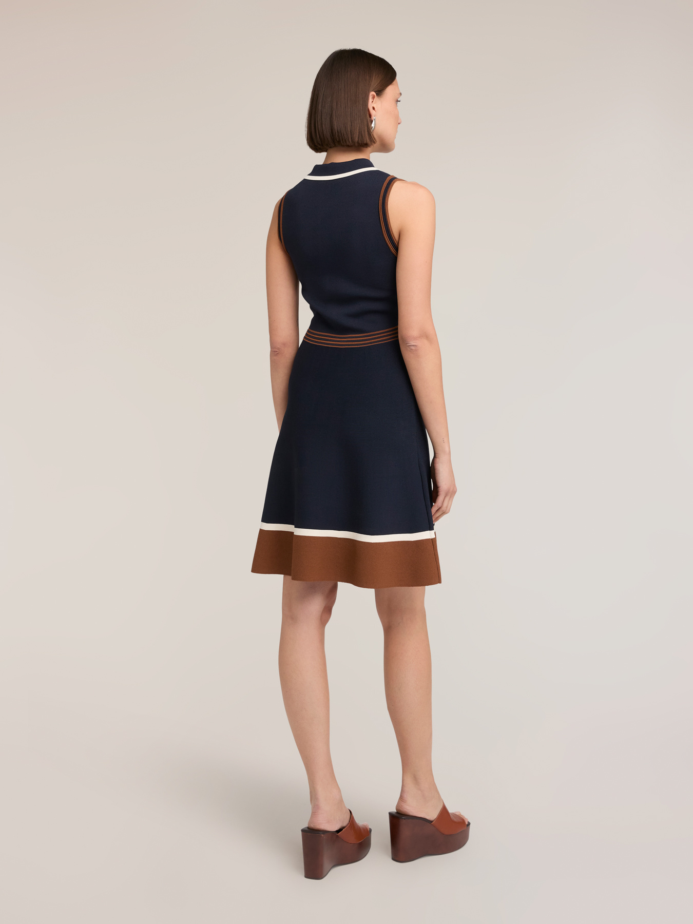 Rochie cu croială &icirc;n A cu guler polo image number 1