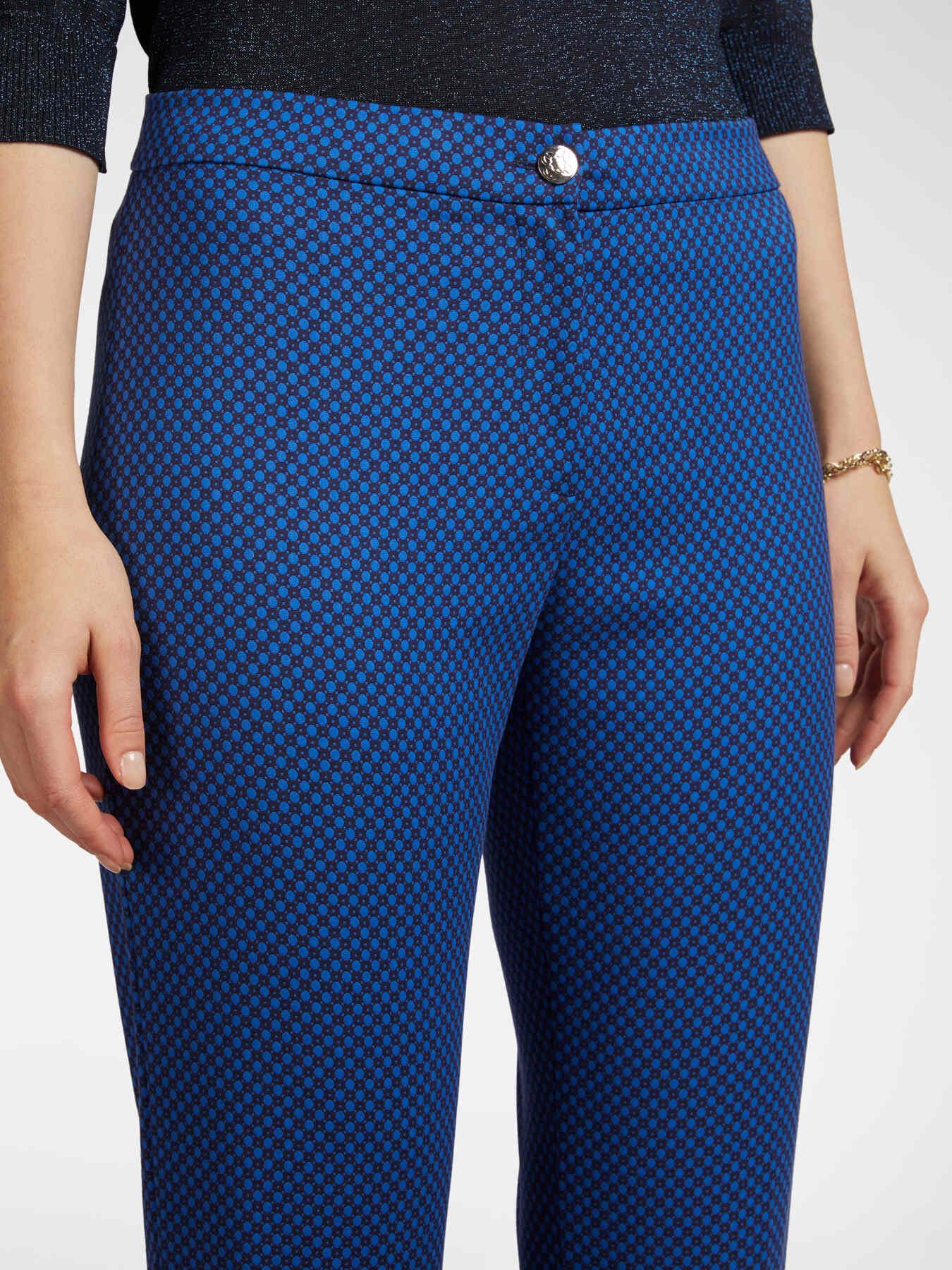 Gerade geschnittene Hose aus Jacquardstoff image number 3