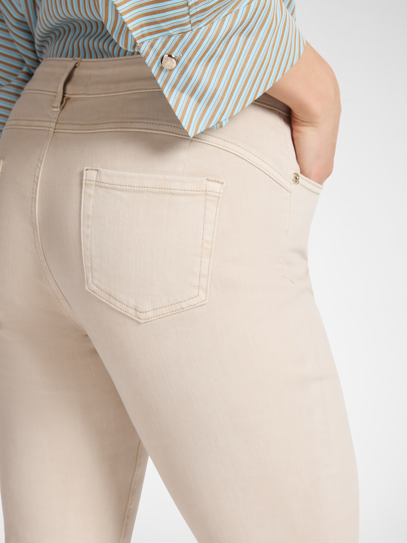 Pantaloni flare image number 3