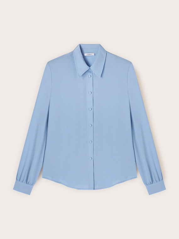 Shirt with lined buttons