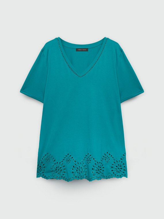 Besticktes T-Shirt