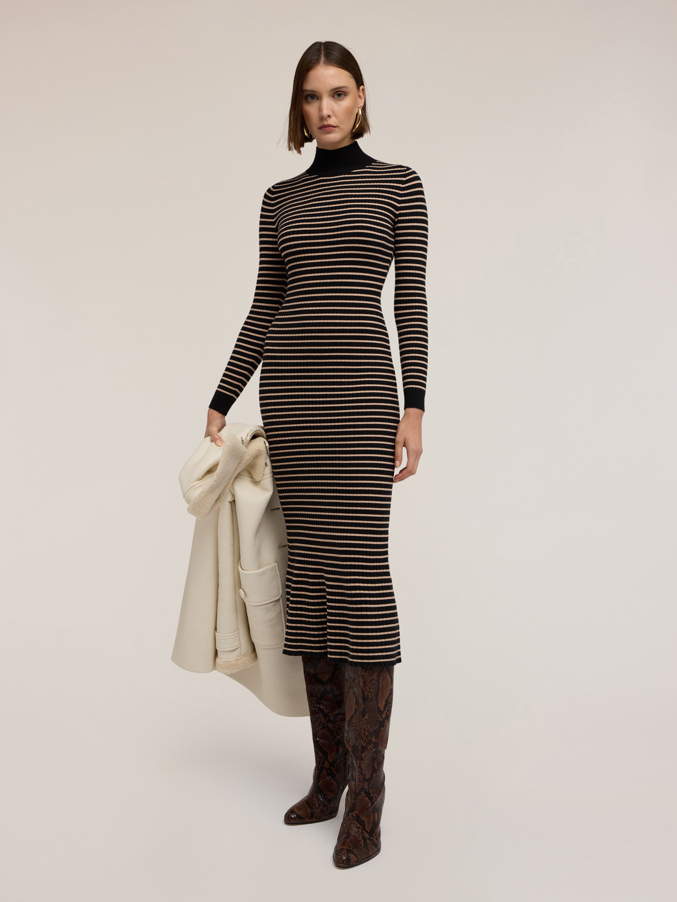 Vestito midi in maglia a righe image number 2