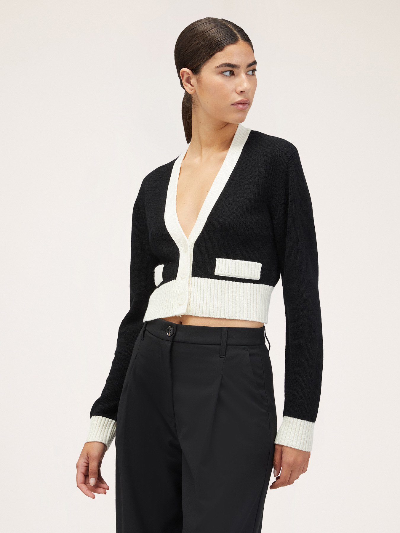 Kurzer zweifarbiger Cardigan image number 0