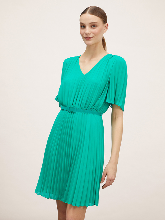Plissiertes Minikleid mit Gürtel