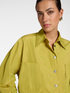 Camicia in taffet&agrave; con tasche image number 3