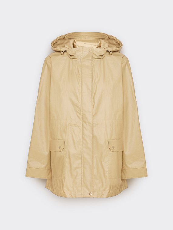 Parka layering con cappuccio