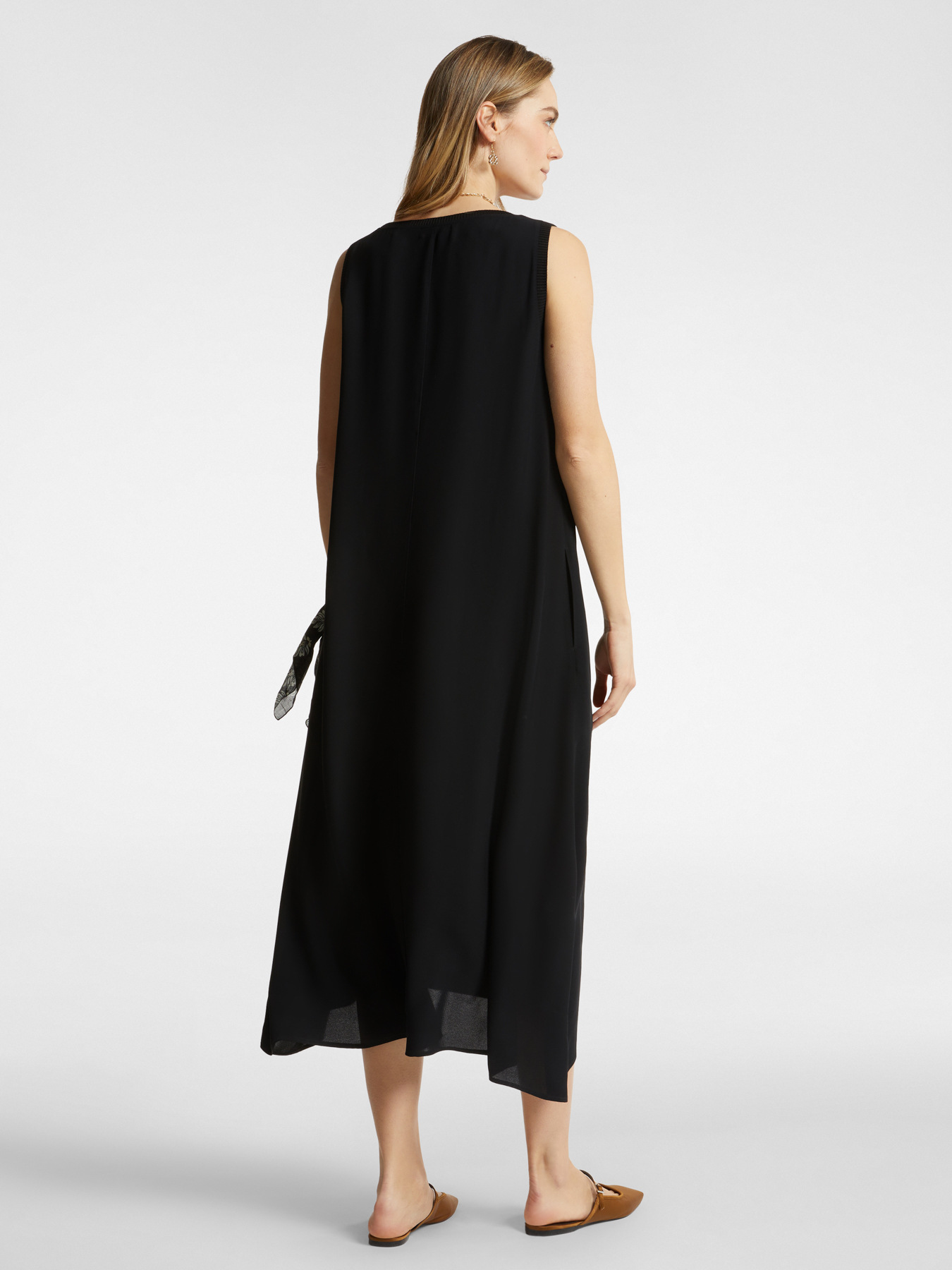 Long dress with ribbed edges image number 1