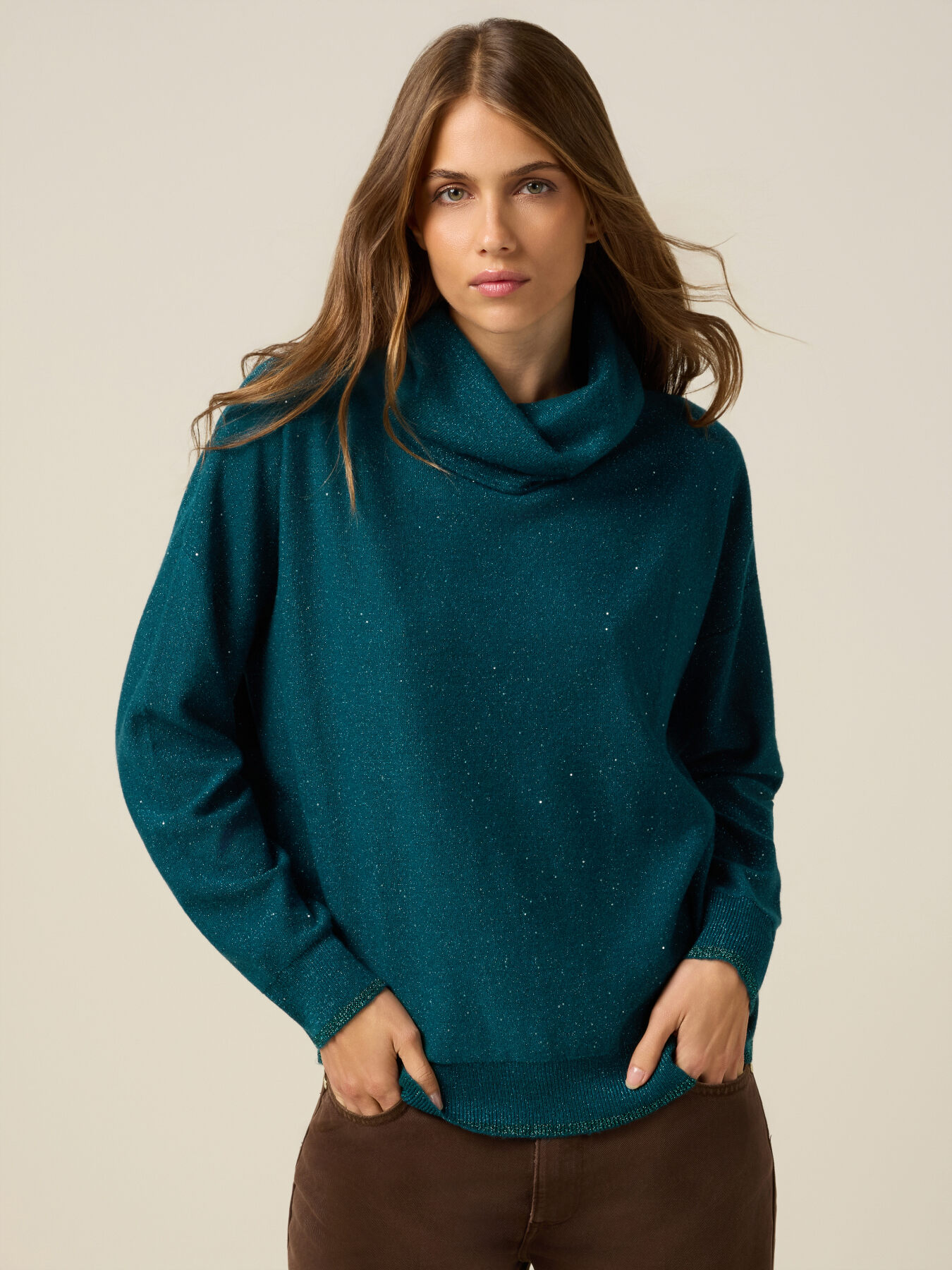 Dolcevita misto cashmere con paillettes image number 0