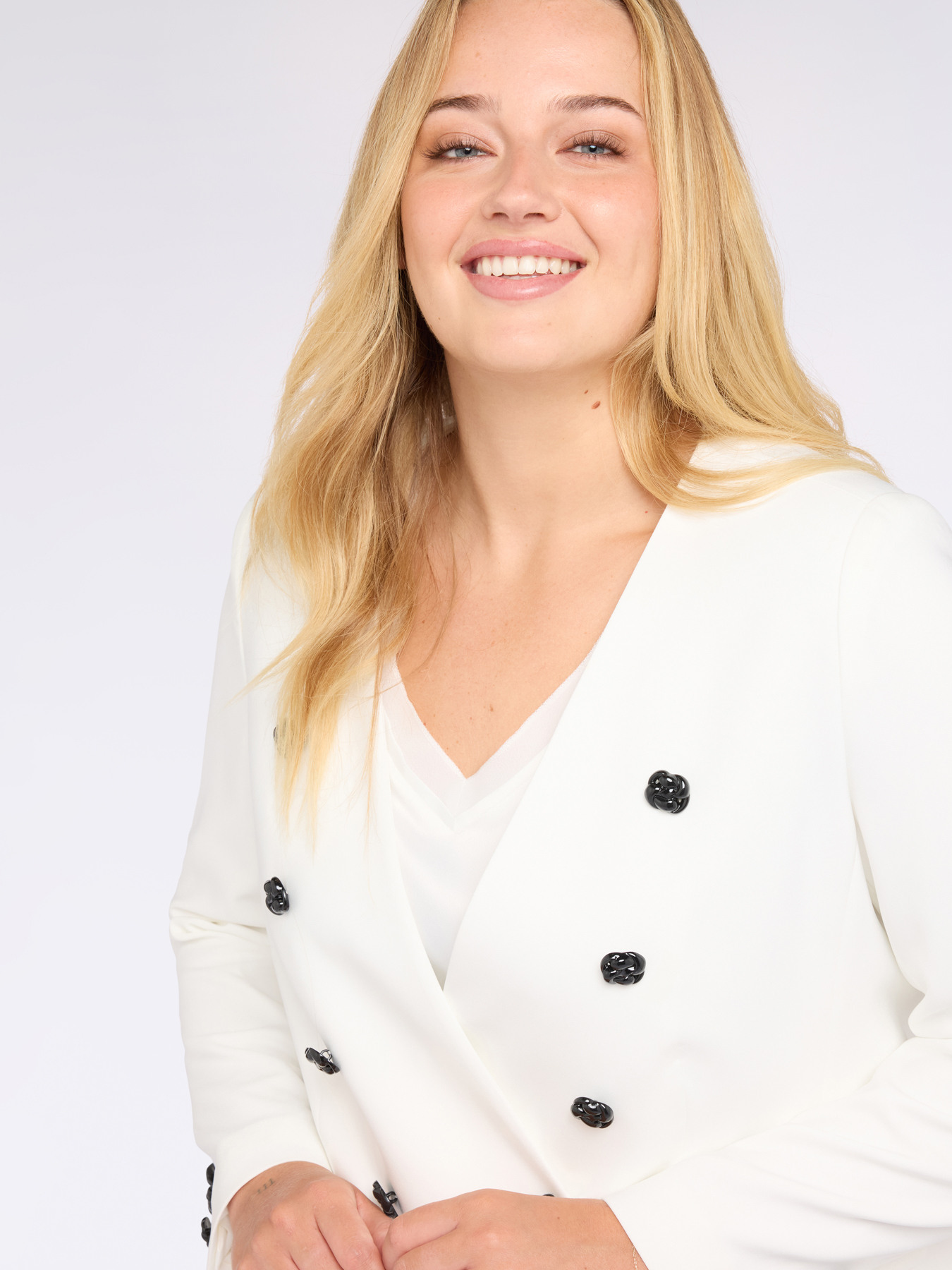 Short blazer with extra shiny jewel buttons image number 4