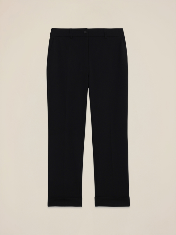 Cropped pants in crêpe fabric