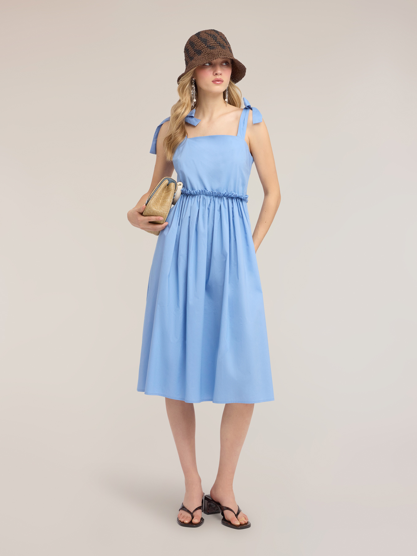 Ausgestelltes Kleid aus Popeline mit Schleifen und Volants image number 2