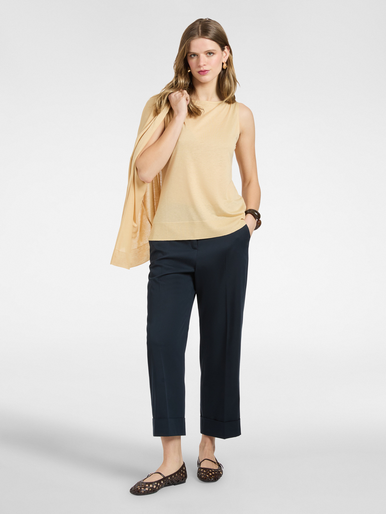 Top con scollo barchetta image number 2