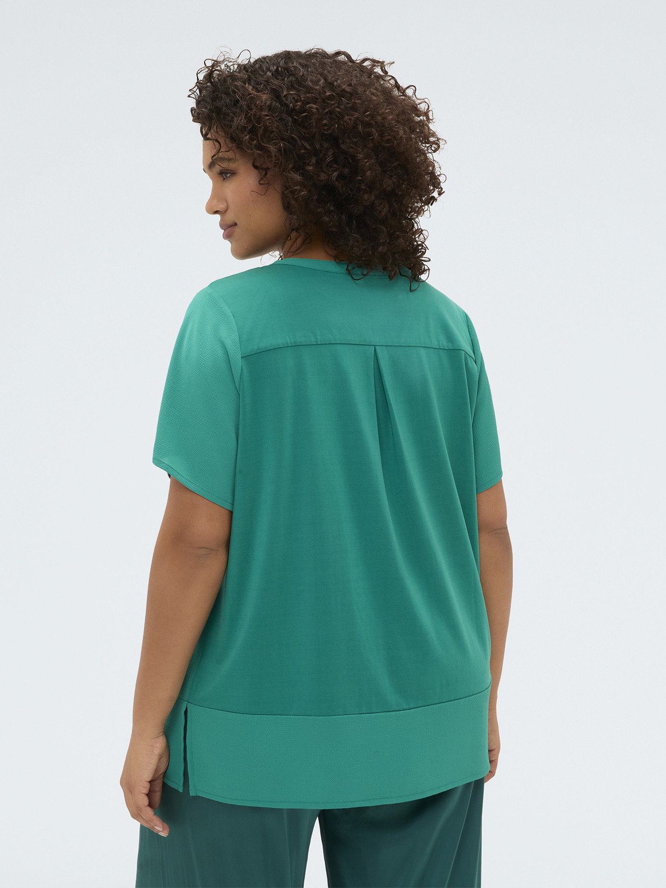 T-shirt in misto lyocell con bottoncini image number 1