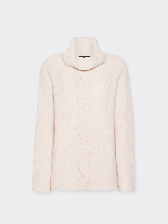 Sweater with braid in front