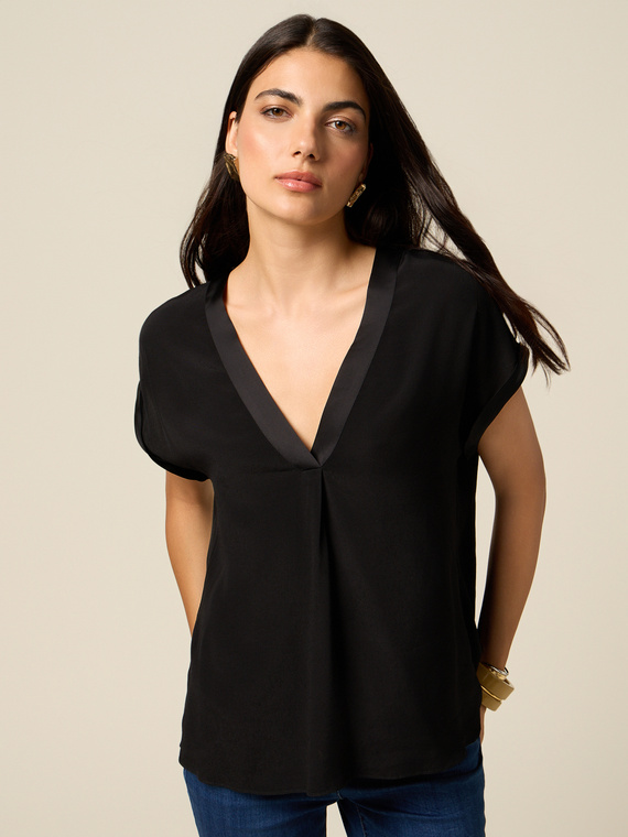 Blusa escote en V de viscosa