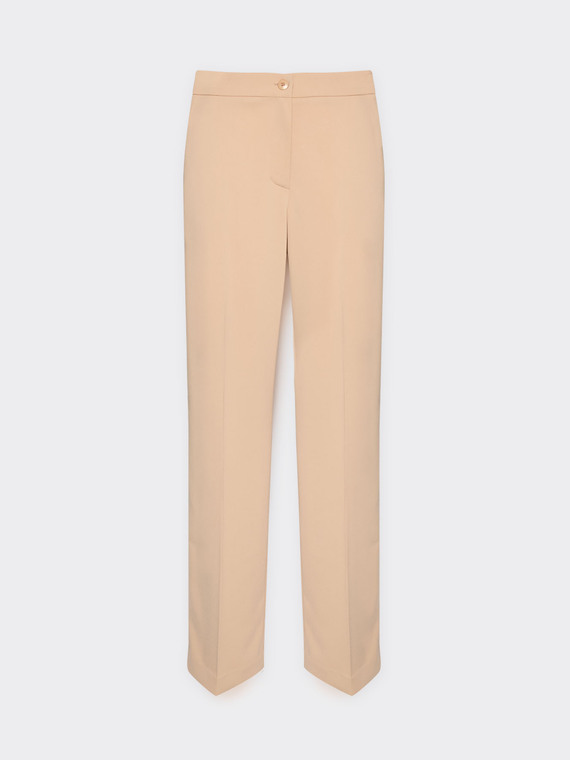 Herrenhose aus fließendem Stoff