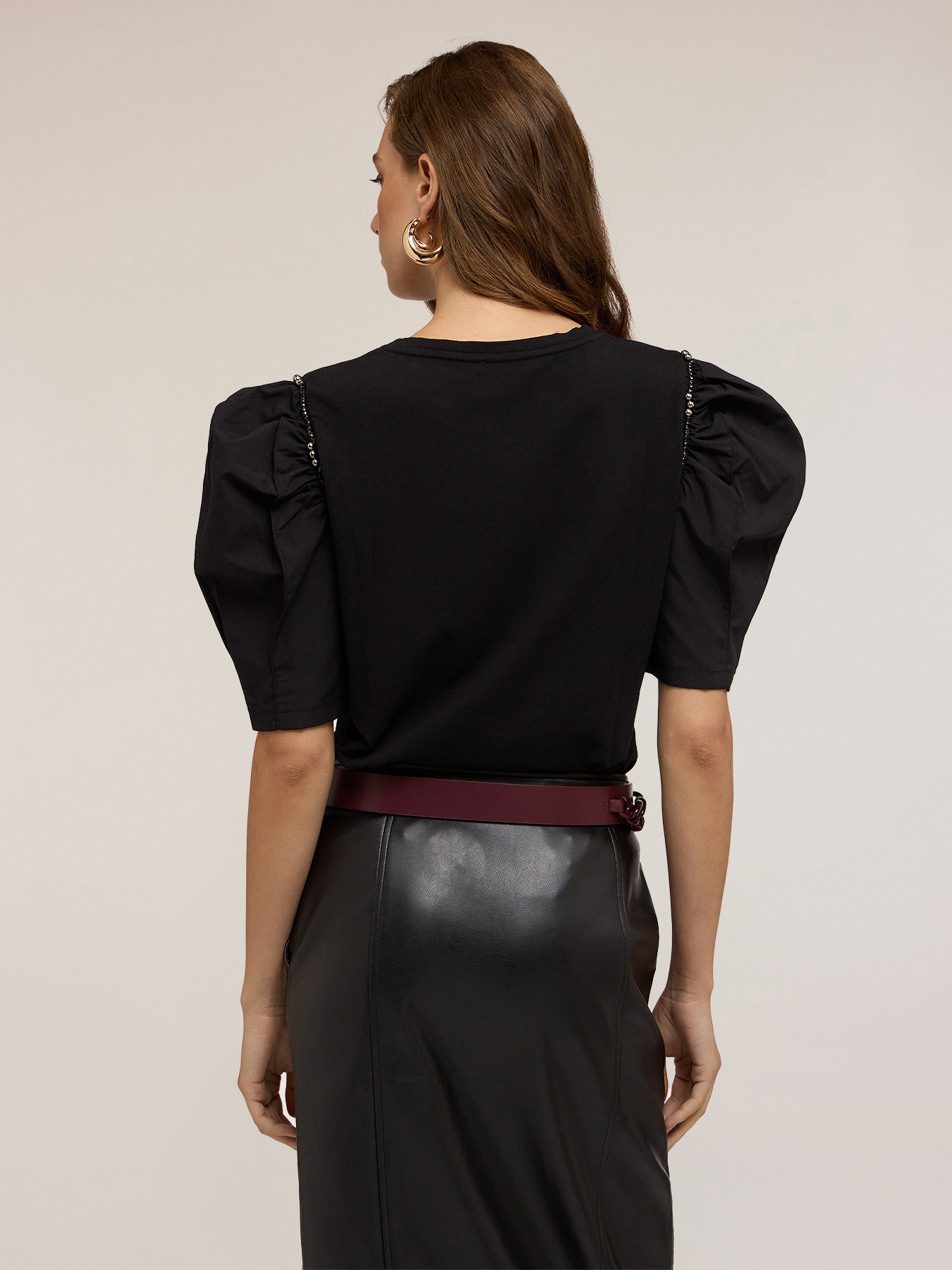 T-shirt with puff sleeves and stones image number 1