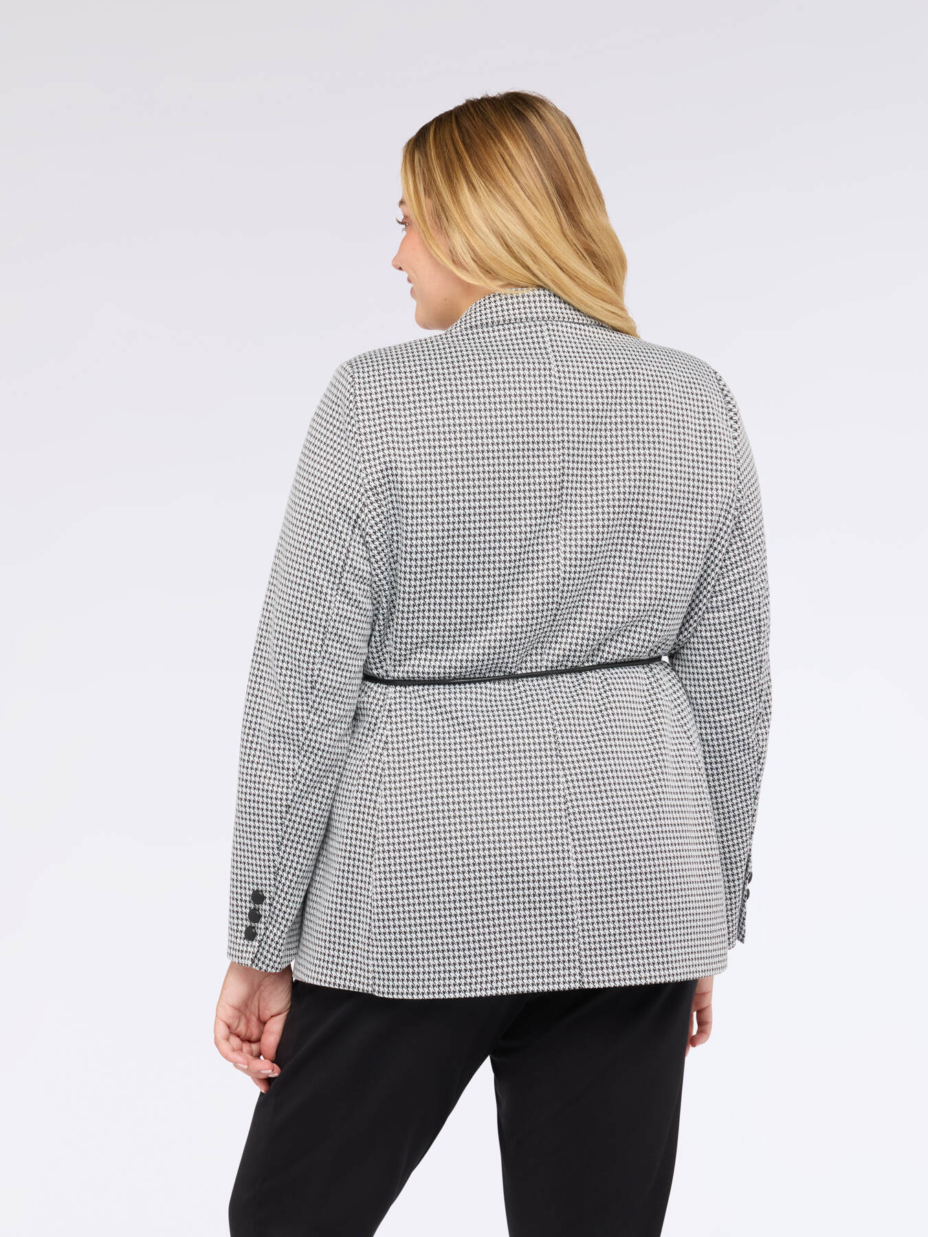 Karierter Blazer mit Gürtel image number 2