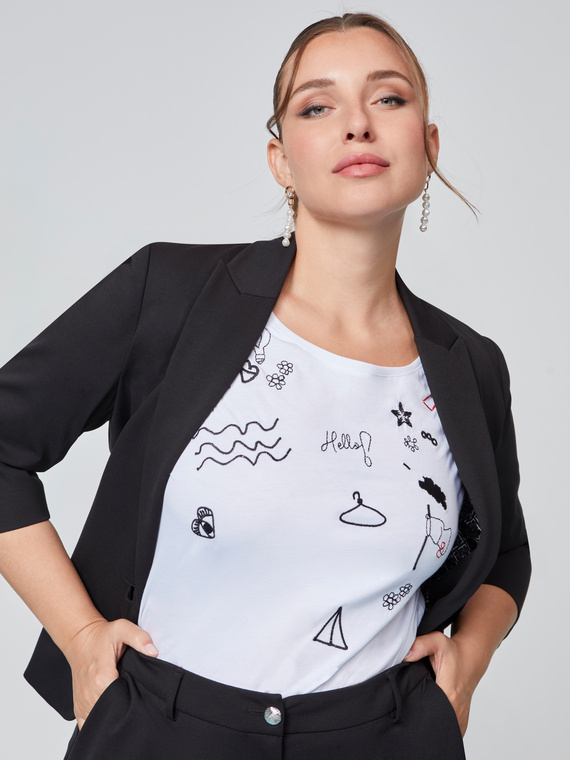 T-shirt in jersey con ricamini e scrittine