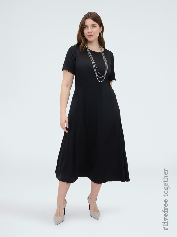 Vestido l&iacute;nea A en raso con detalles deshilachados