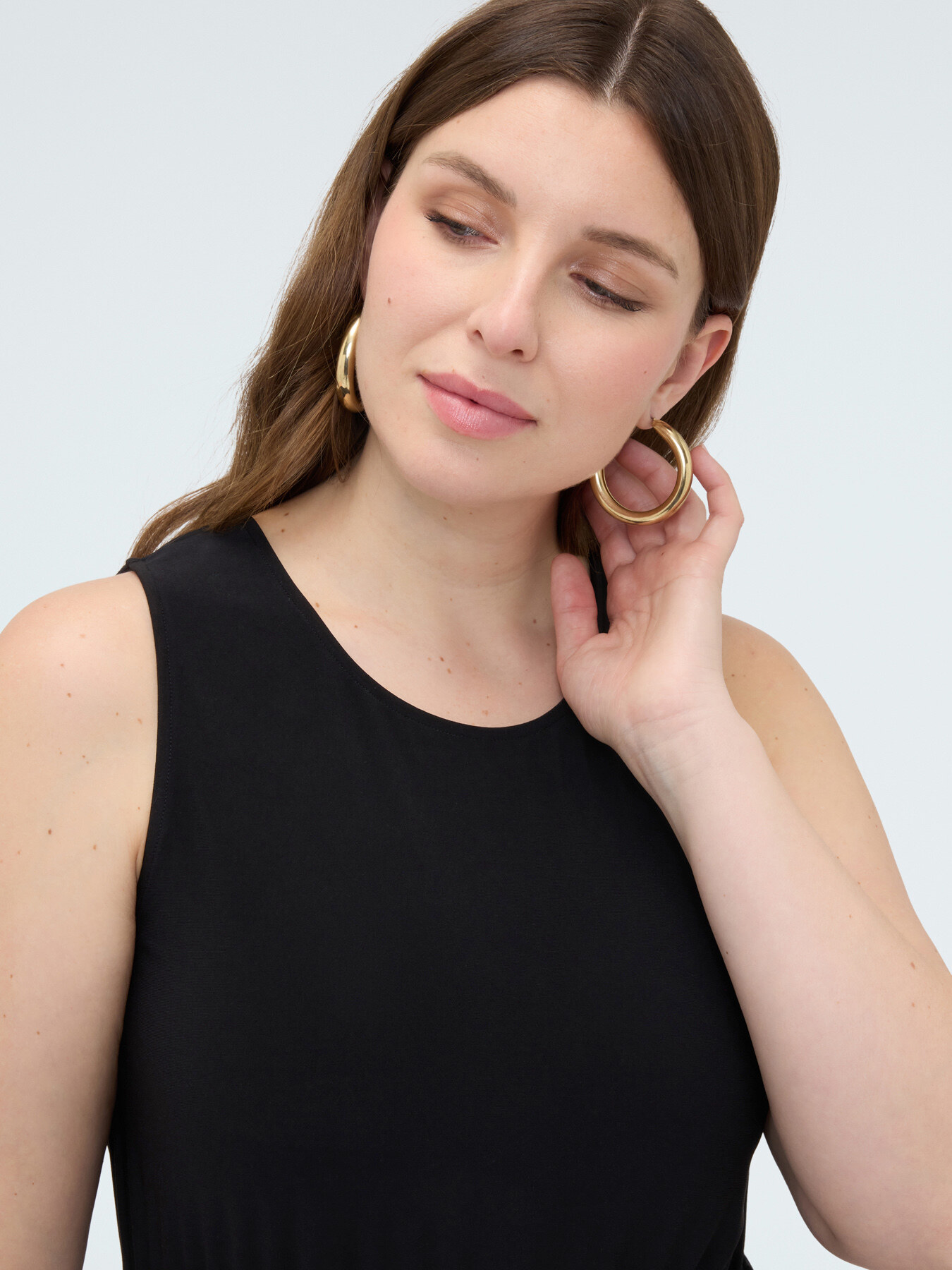 Long jersey dress with back neckline image number 3