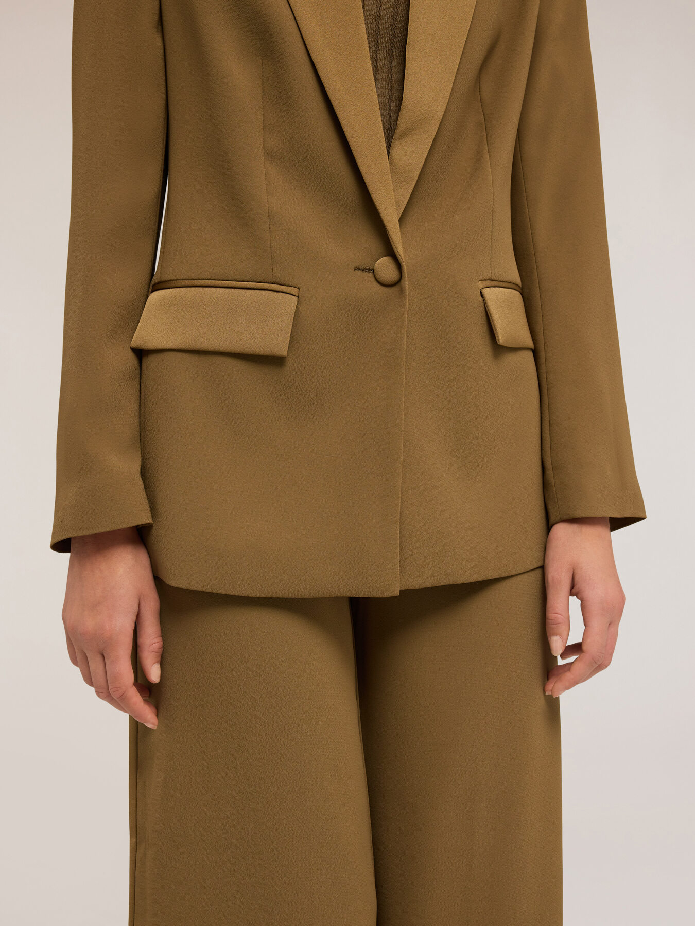 Blazer in reverse satin image number 3