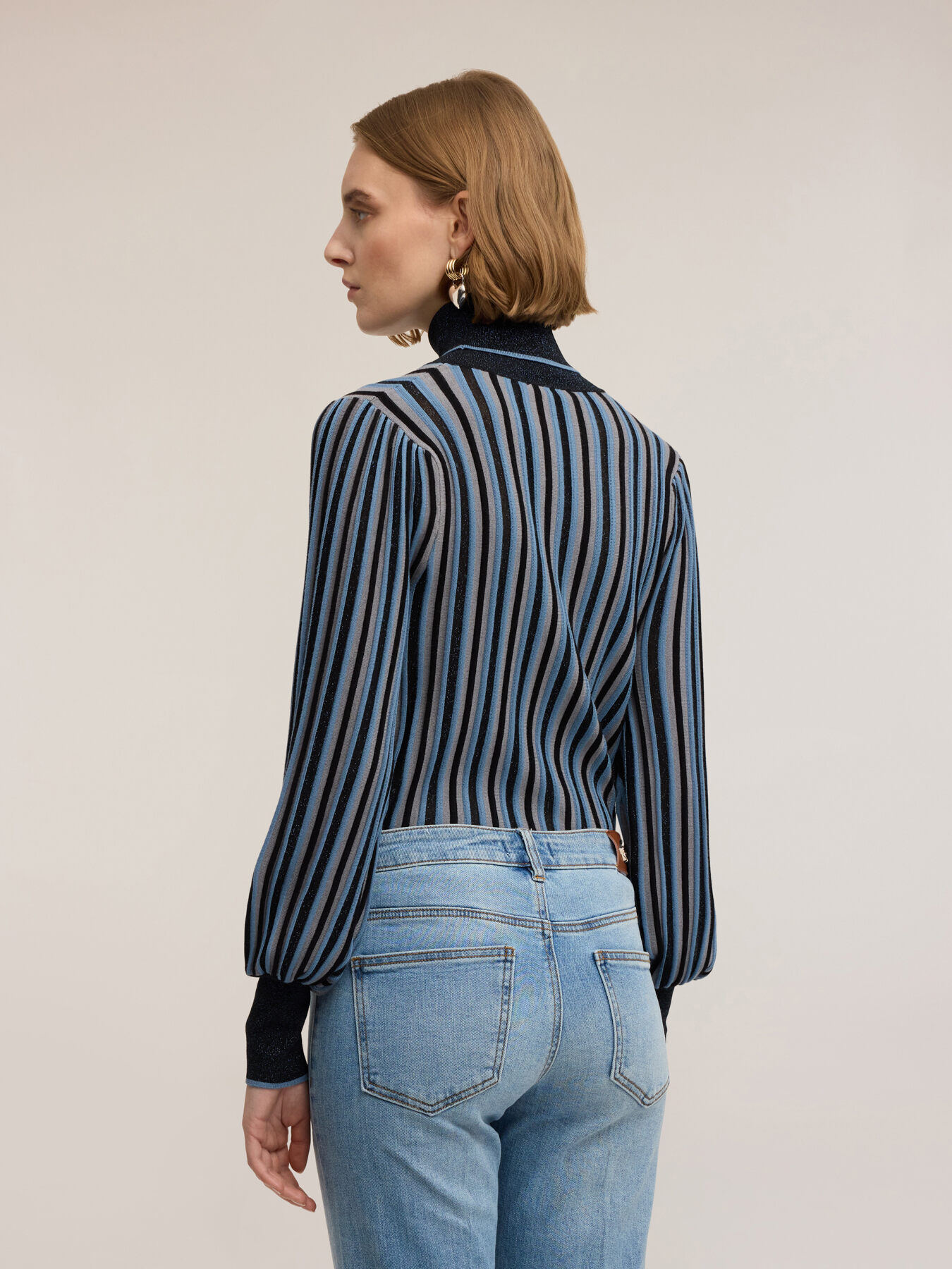 Maglia a righe lurex con maniche a sbuffo image number 1