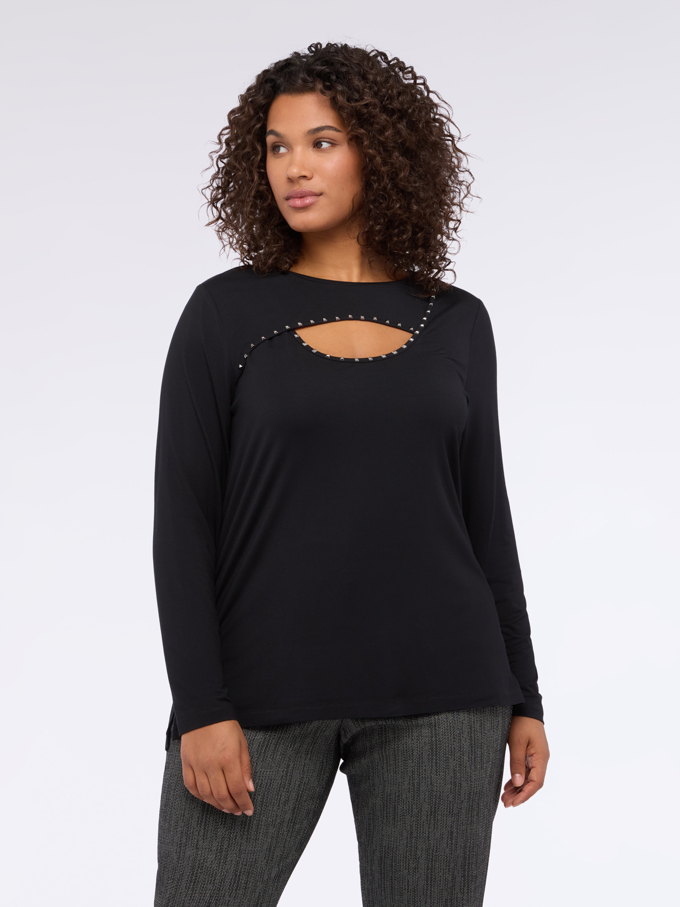 T-shirt with cut-out on the neckline and studs image number 2