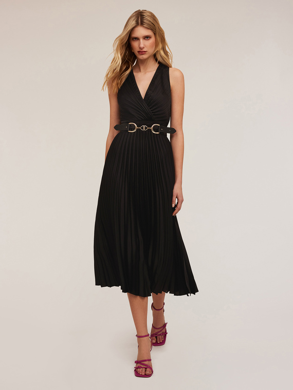 Pleated midi dress with back cut-out